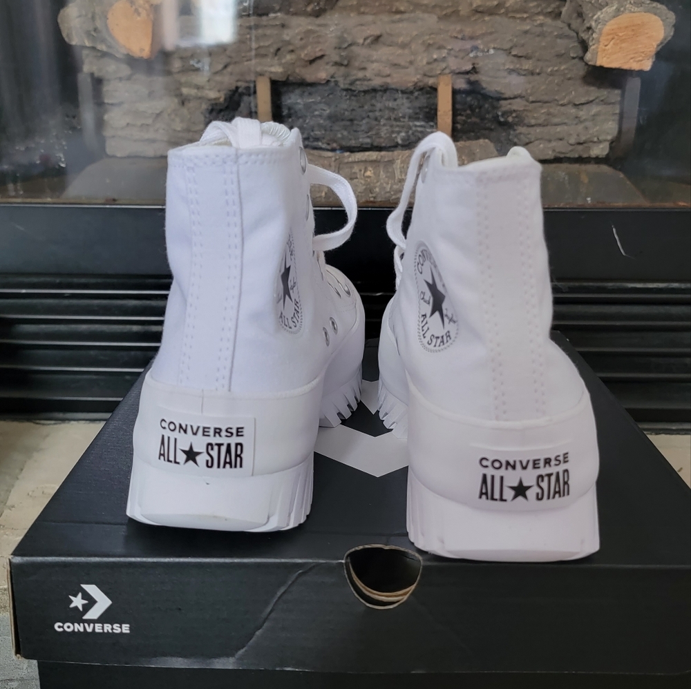 New Converse Chuck Taylor All Star Lugged 2.0 HI Platform Sneakers Multiple Size - Picture 3 of 3